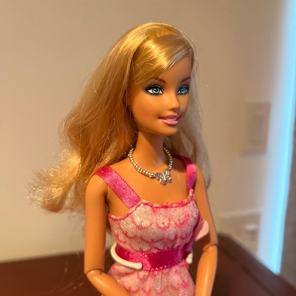 Barbie Doll 2009 Barbie Fashionistas Girly - Picture 4 of 9